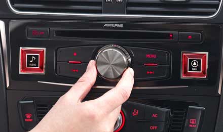 Audi A4 - X702D-A4: Alpine Control Panel
